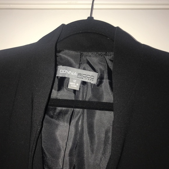 Blazer - Picture 2 of 4